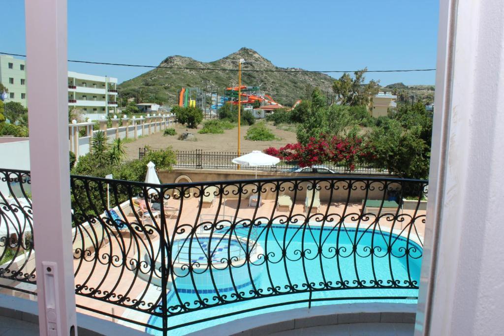 Elarin Studios & Apartments Faliraki Pokoj fotografie